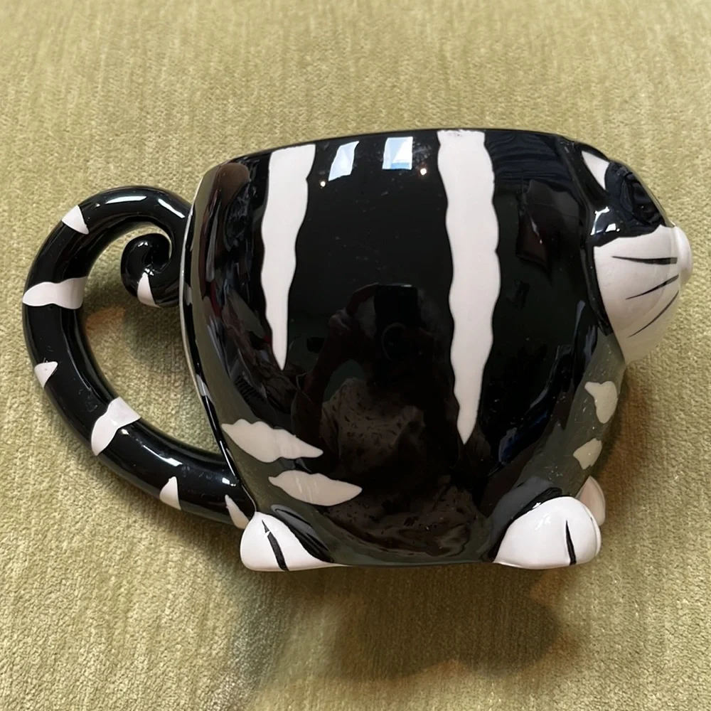 Pier 1 Imports Chubby Cat Mug Handpainted Dolomite Dishwasher Safe Microwaveable